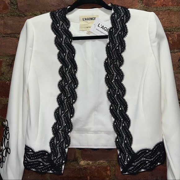 L’AGENCE NWT White with Black Lace Trim Open Jacket Size 2 - Picture 3 of 9